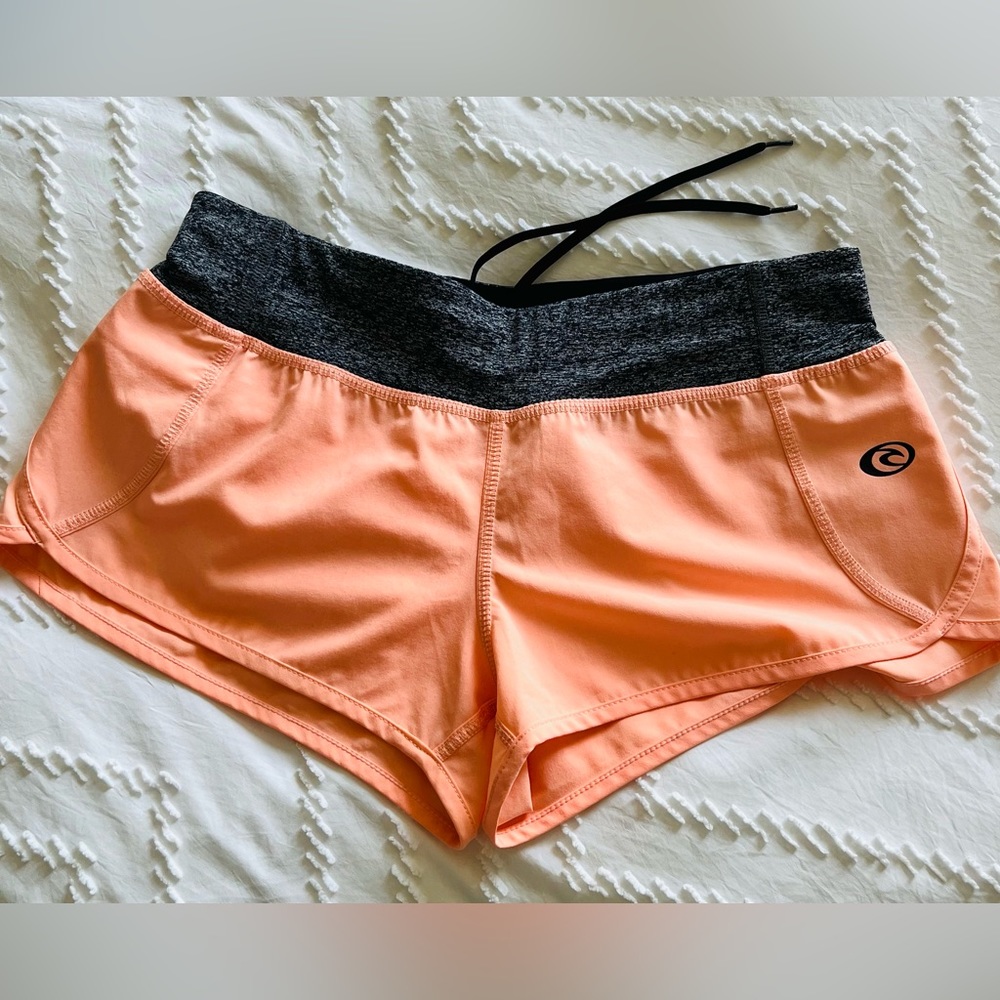 Super cute RIP curl athletic shorts.